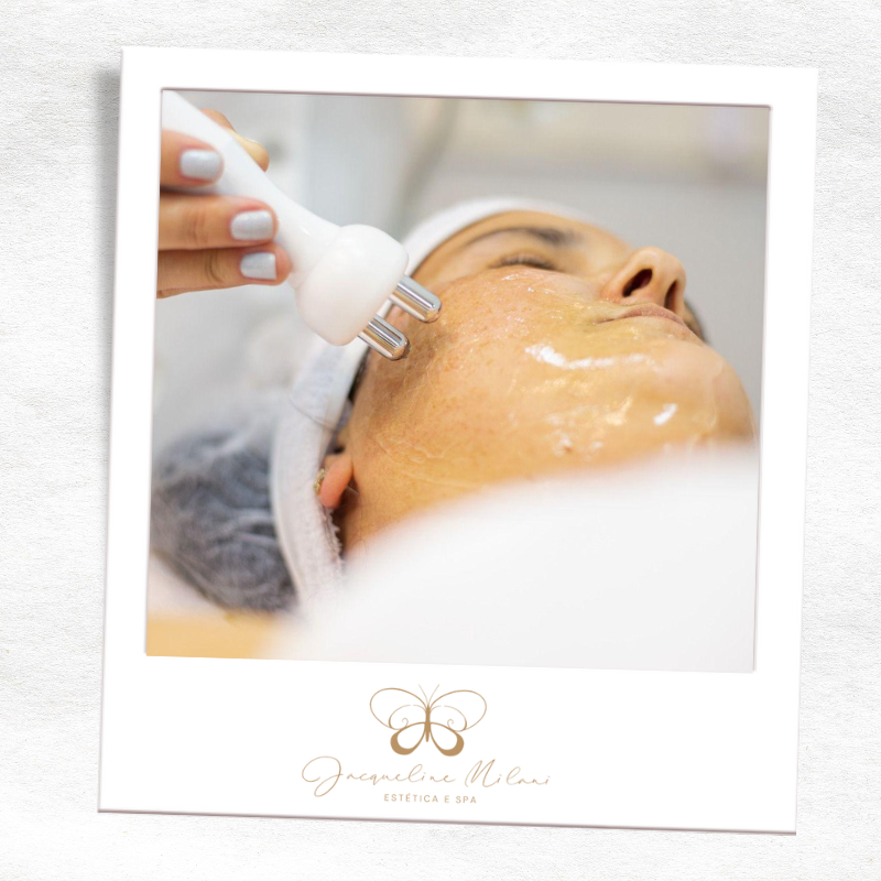 Estética facial em Araçariguama na Clínica Jacqueline Milani Espaço Estético, com protocolos personalizados para rejuvenescimento.